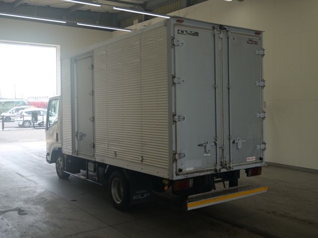 2009 Isuzu Elf アルミバン auction photo 2