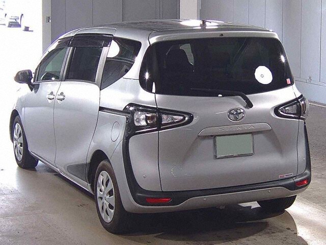 2021 Toyota Sienta Gセーフティエディション auction photo 2