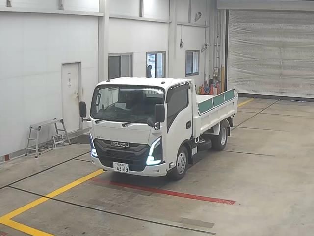 Japan Auction Vehicles 10 2025 Isuzu Elf dump auction photo