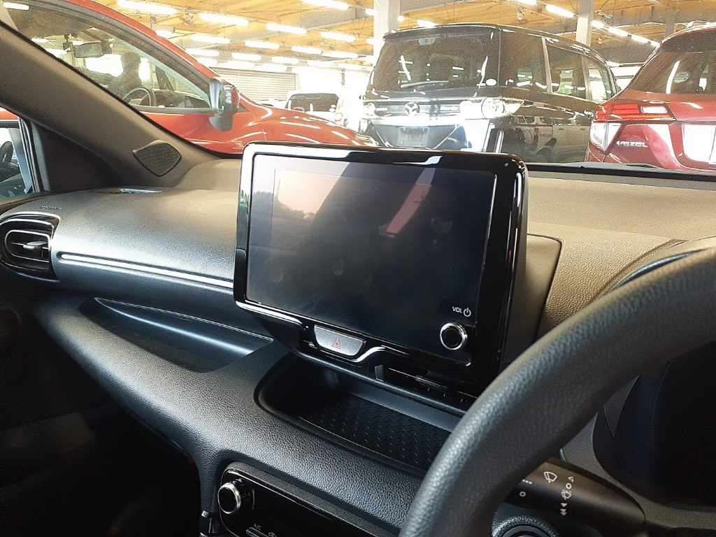 2024 Toyota Yaris G auction photo 12