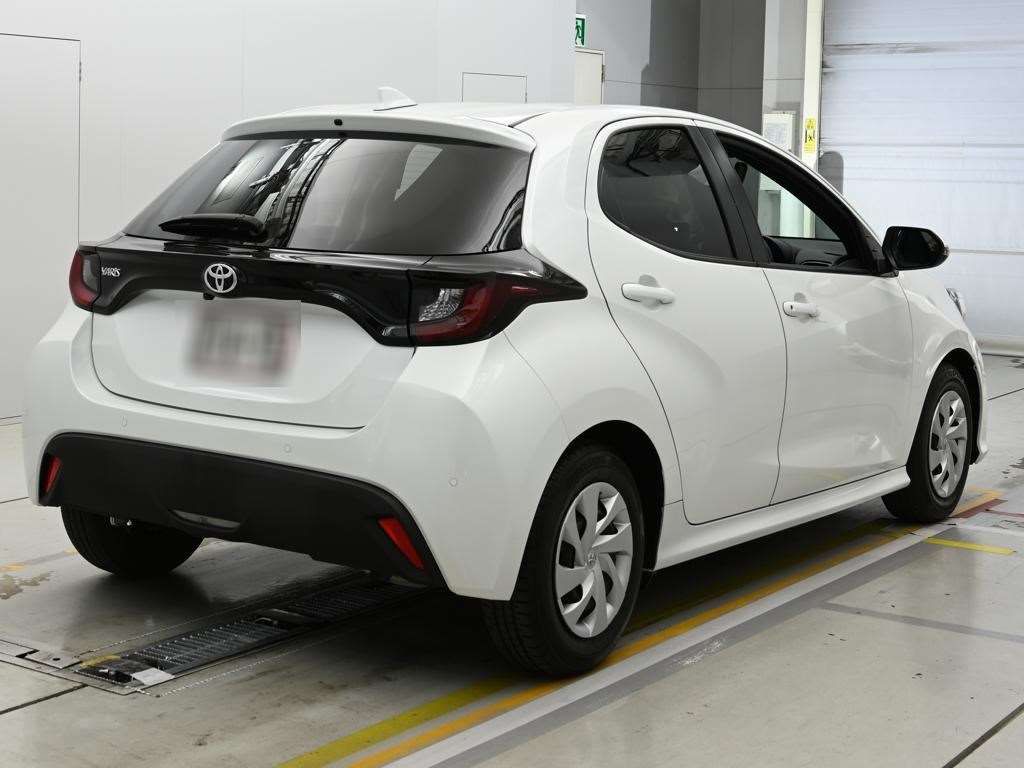 2024 Toyota Yaris G auction photo 2