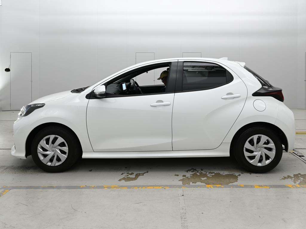 2024 Toyota Yaris G auction photo 4