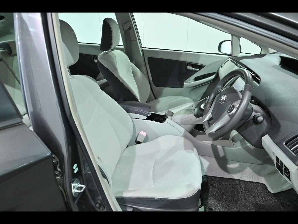 2011 Toyota Prius S LEDエディション auction photo 6