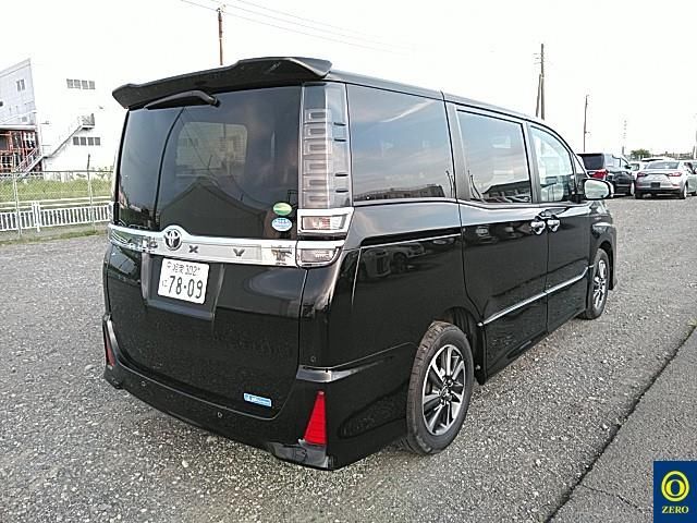 2020 Toyota Voxy ZSキラメキII auction photo 4