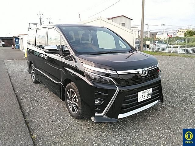 2020 Toyota Voxy ZSキラメキII Japan auction vehicle