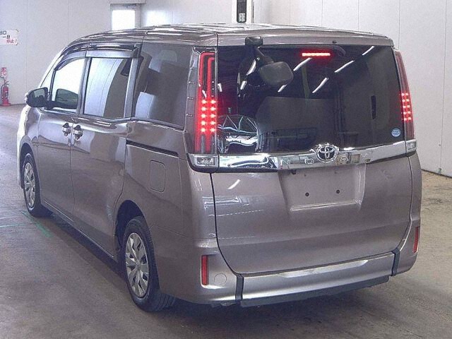 2020 Toyota Noah X Welcab auction photo 2