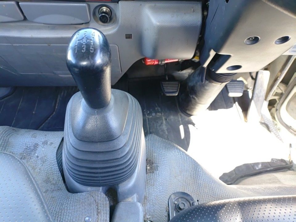 2016 Isuzu Elf auction photo 12