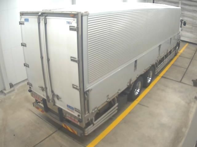 2016 Isuzu ウィング auction photo 2