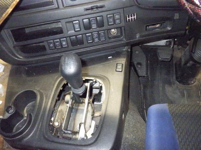 2016 Isuzu ウィング auction photo 8