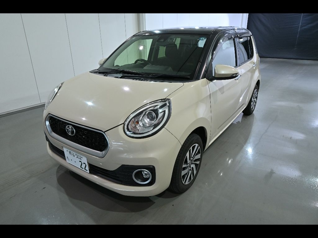 2018 Toyota Passo モーダGパッケージ auction photo 4