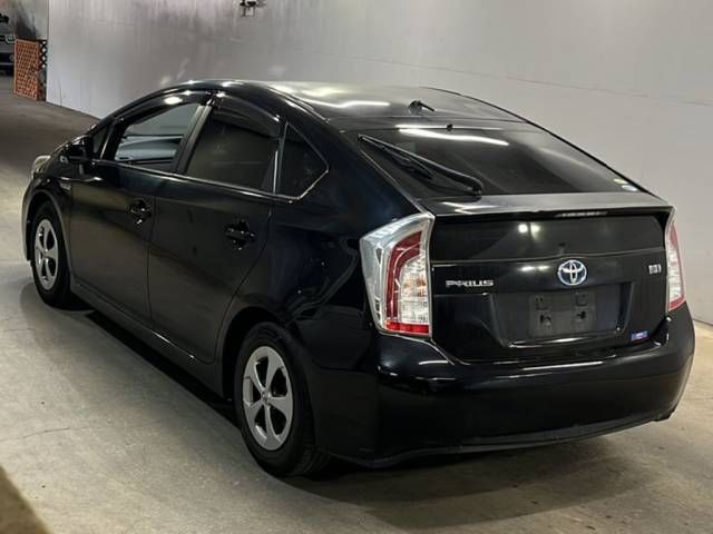 2014 Toyota Prius S auction photo 3