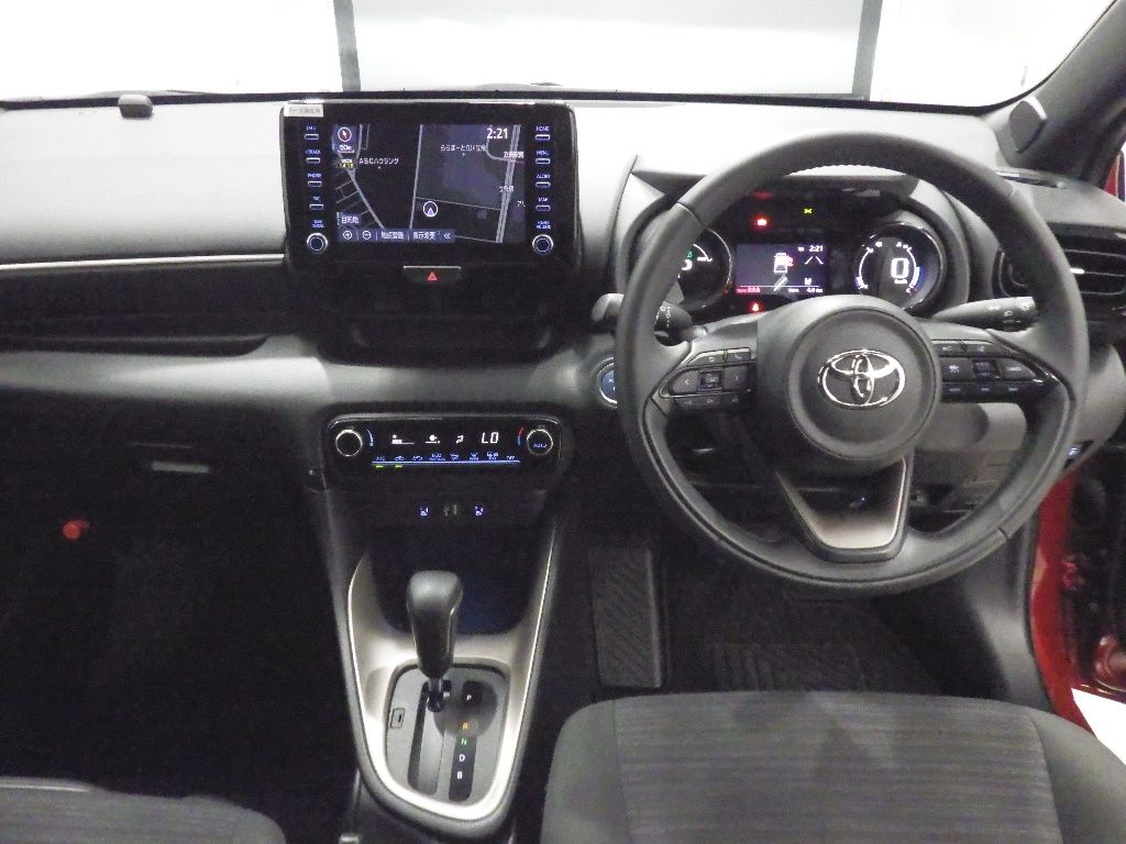 2023 Toyota ヤリス 5HB ハイブリッドZ auction photo 3