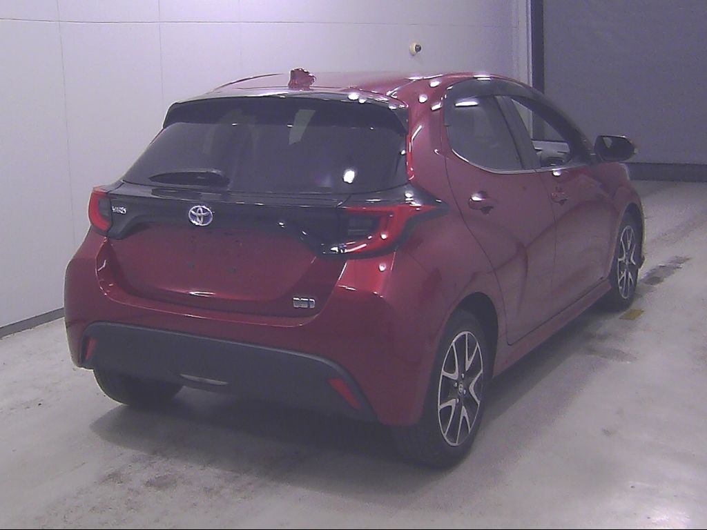 2023 Toyota ヤリス 5HB ハイブリッドZ auction photo 2