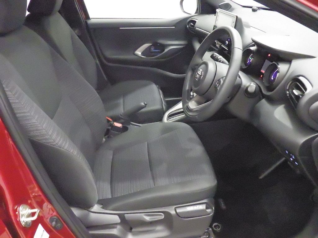 2023 Toyota ヤリス 5HB ハイブリッドZ auction photo 6