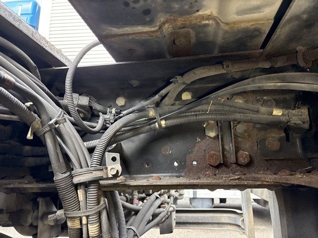 2011 Isuzu Giga トラクター auction photo 15