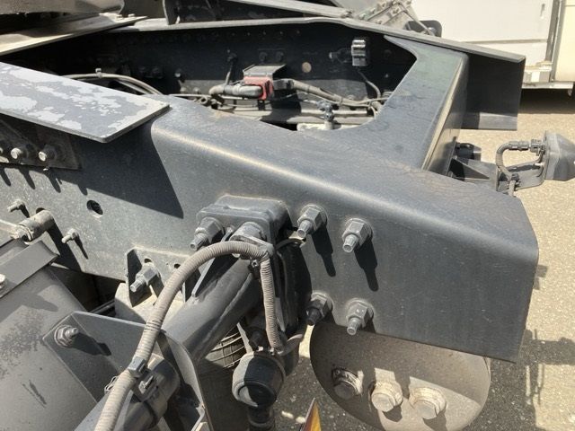 2020 Nissan Diesel クオン tractor auction photo 13