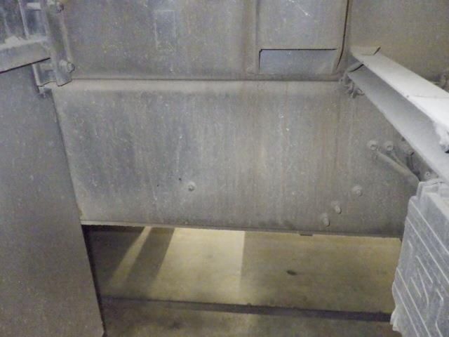 2002 Isuzu dump auction photo 4