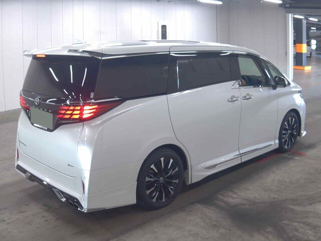2025 Toyota Alphard Executive Lounge auction photo 5