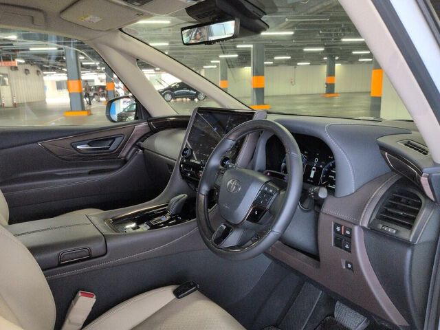 2025 Toyota Alphard Executive Lounge auction photo 3