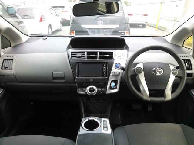 2012 Toyota Prius Alpha S auction photo 8