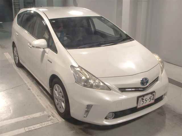 Japan Auction Vehicles 12 2012 Toyota Prius Alpha S auction photo