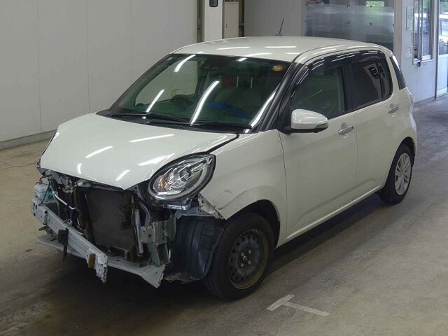 2023 Toyota Passo Moda Charm auction photo 4