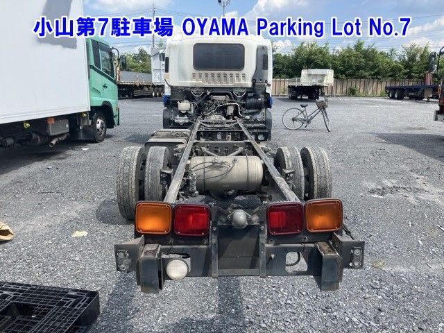 2012 Isuzu Forward シャーシ auction photo 2