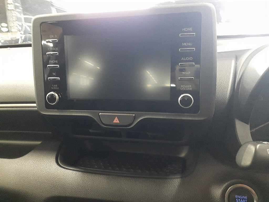 2022 Toyota Yaris X Smart Entry Package auction photo 12