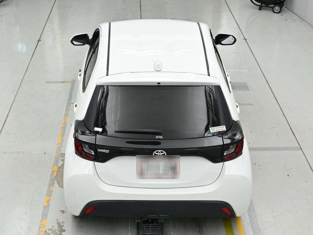 2022 Toyota Yaris X Smart Entry Package auction photo 8