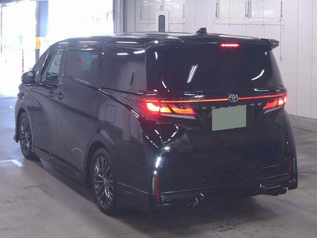 2025 Toyota Vellfire Z Premier auction photo 2
