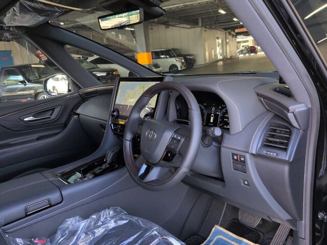 2025 Toyota Vellfire Z Premier auction photo 3