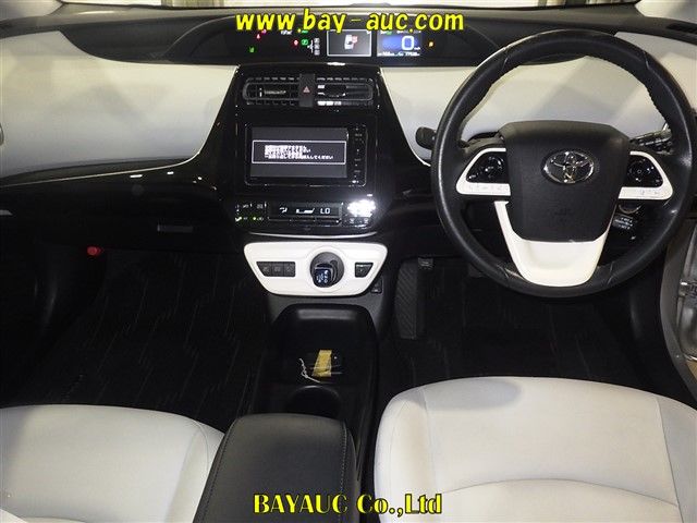 2015 Toyota Prius Sツーリングセレクション auction photo 6