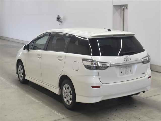 2015 Toyota Wish 1.8X auction photo 2