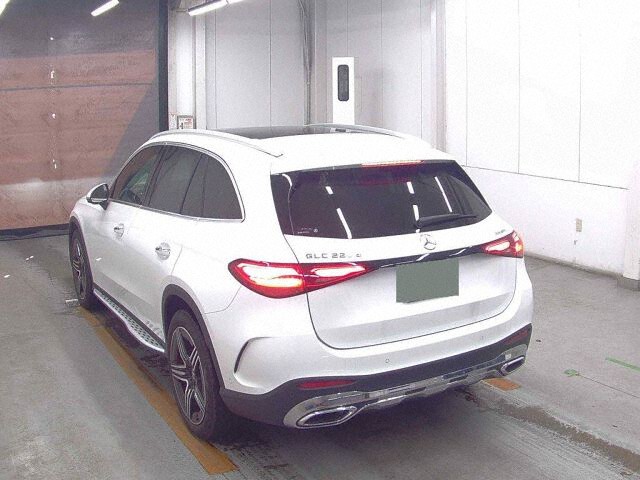 2023 Mercedes-Benz GLC GLC220D4マチAMG 4WD auction photo 2