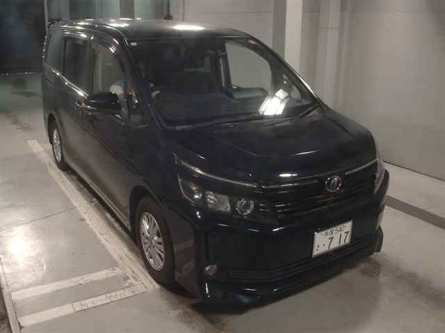 Japan Auction Vehicles 12 2016 Toyota Voxy V auction photo