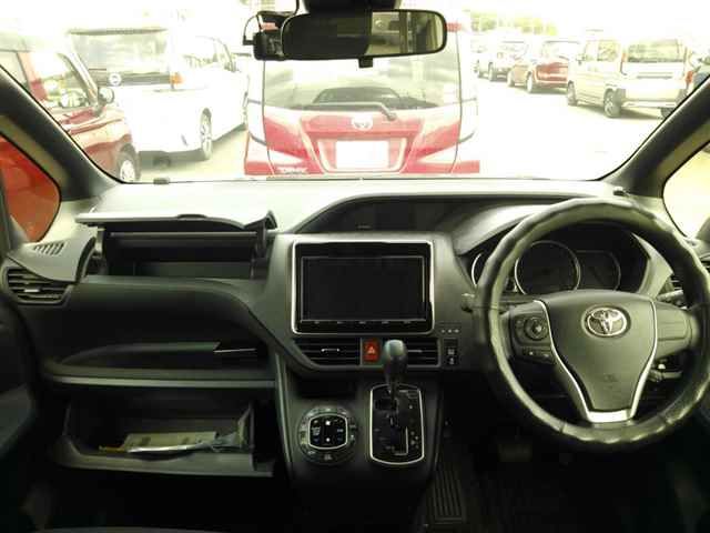 2016 Toyota Voxy V auction photo 8