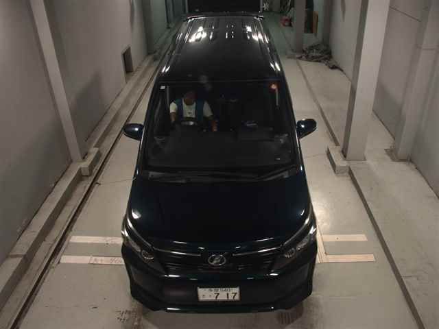 2016 Toyota Voxy V auction photo 6