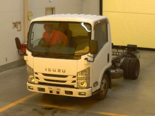 2011 Isuzu Elf シャーシ Japan auction vehicle
