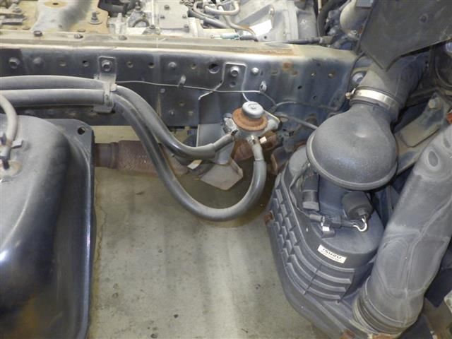2011 Isuzu Elf シャーシ auction photo 4