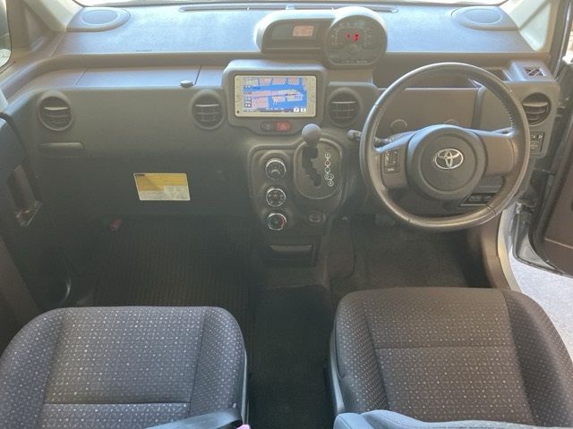 2014 Toyota Spade F auction photo 5