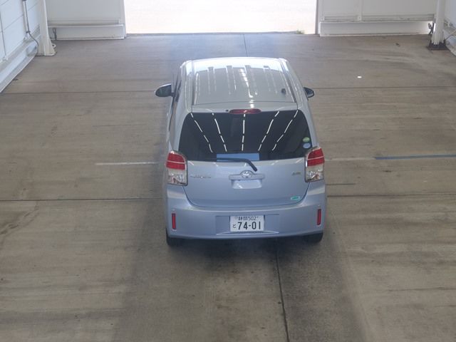 2014 Toyota Spade F auction photo 3
