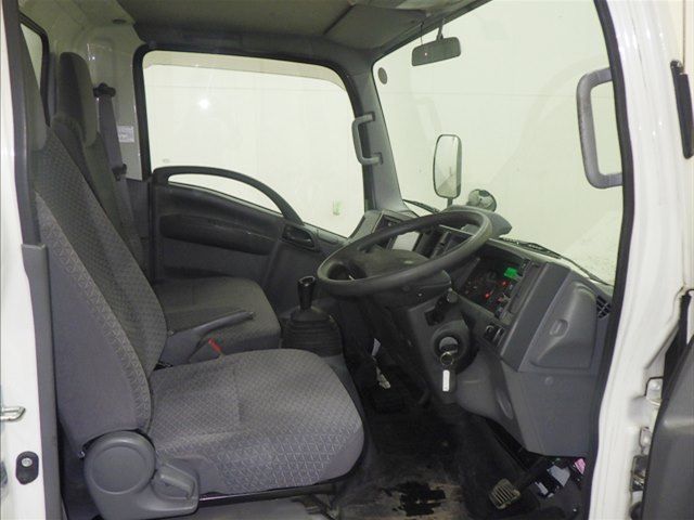 2020 Isuzu Elf Flatbed auction photo 5