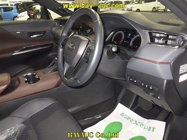 2023 Toyota Harrier Z Leather Package Panoramic Roof auction photo 3