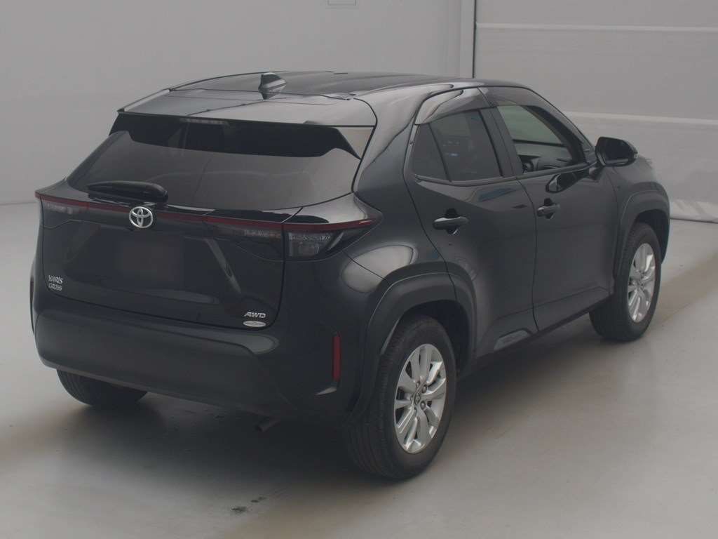 2022 Toyota Yaris Cross G 4WD auction photo 2