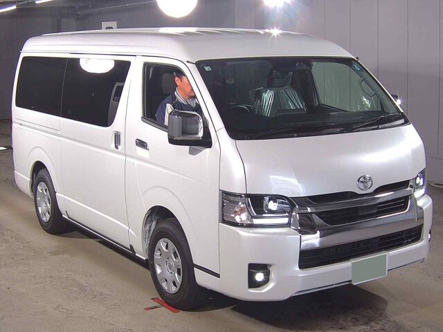 Japan Auction Vehicles 8 2026 Toyota Hiace GLファインテックツアラー 4WD auction photo