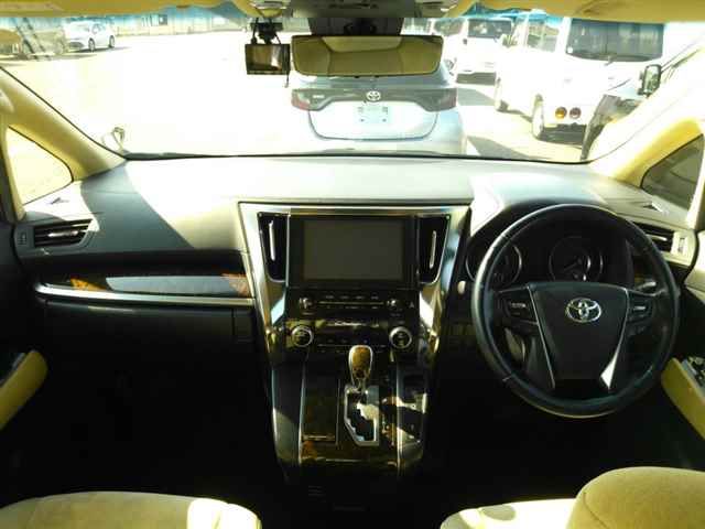 2020 Toyota Alphard X auction photo 8