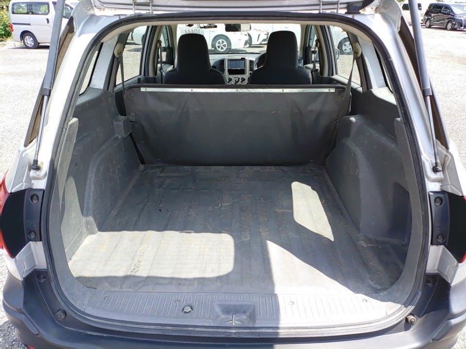 2021 Nissan AD auction photo 8