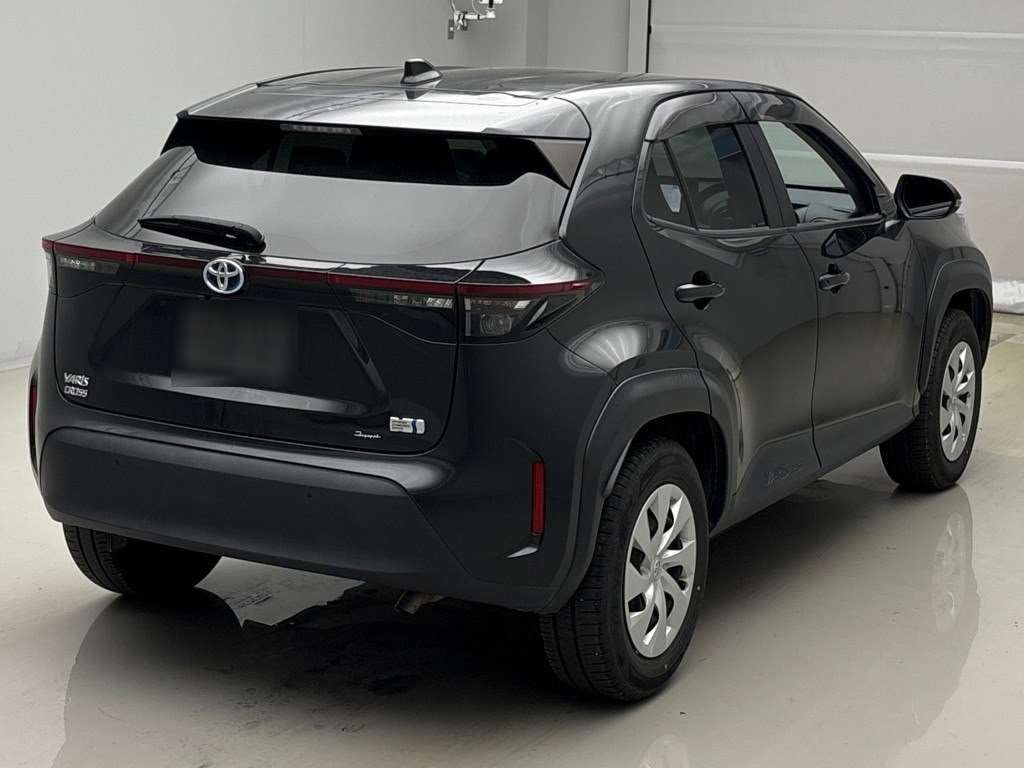 2022 Toyota Yaris Cross ハイブリッドX auction photo 2