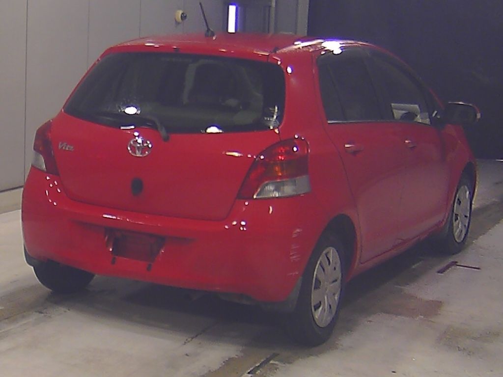 2008 Toyota ヴィッツ 5HB F LTD auction photo 2