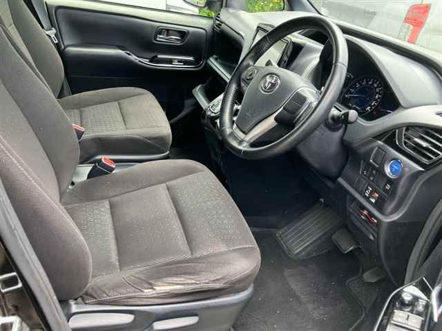 2020 Toyota Noah Hybrid G auction photo 7